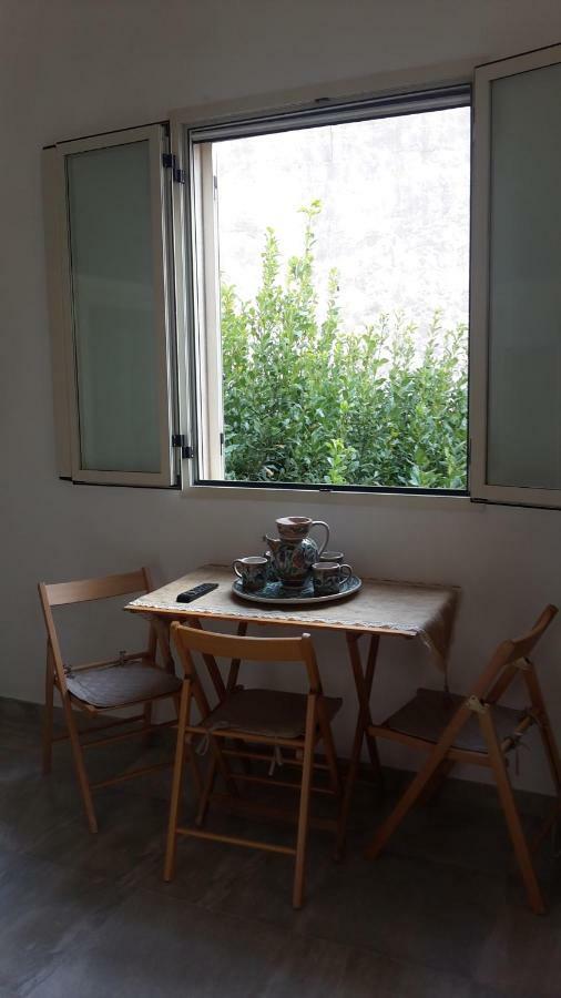 Casa vacanze "Lu Santu" Campi Salentina Esterno foto
